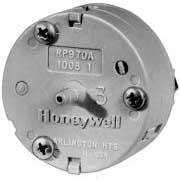 Honeywell, Inc. RP970A1008 RP970 Pneumatic Capacity Relay Image